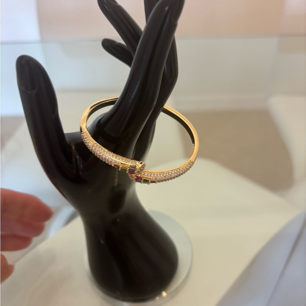 Elegant Gold and Multicolor Stone Bangle